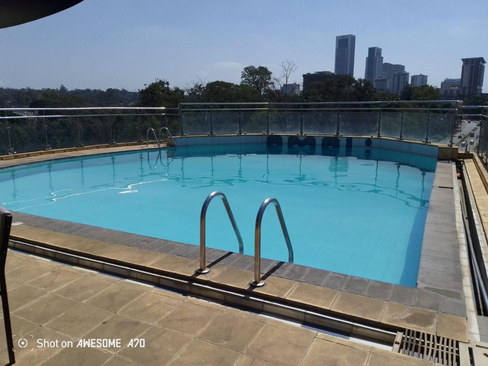 Eddy Suites, Emeli Hotel ナイロビ エクステリア 写真