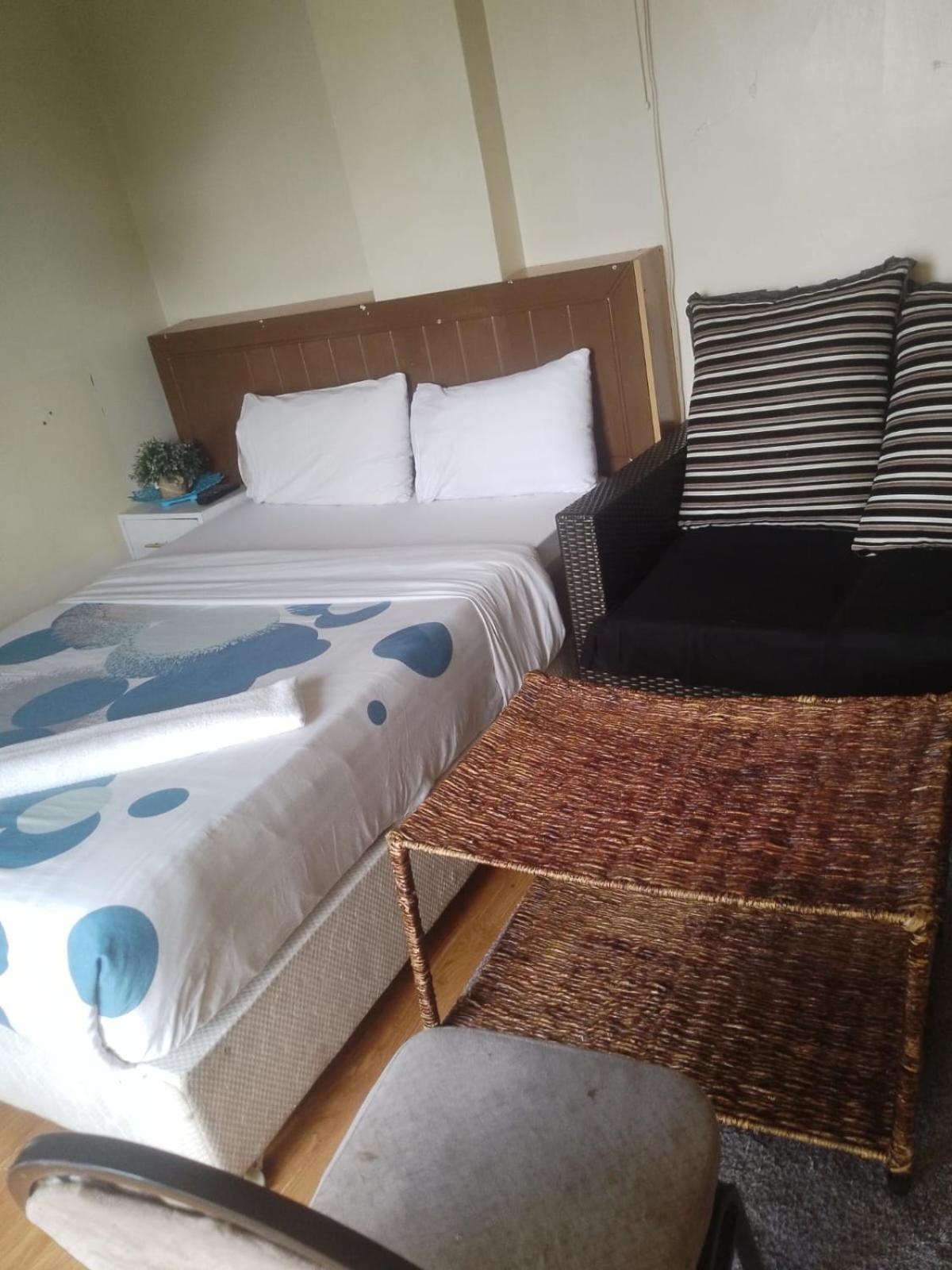 Eddy Suites, Emeli Hotel ナイロビ エクステリア 写真