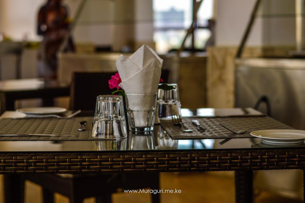 Eddy Suites, Emeli Hotel ナイロビ エクステリア 写真